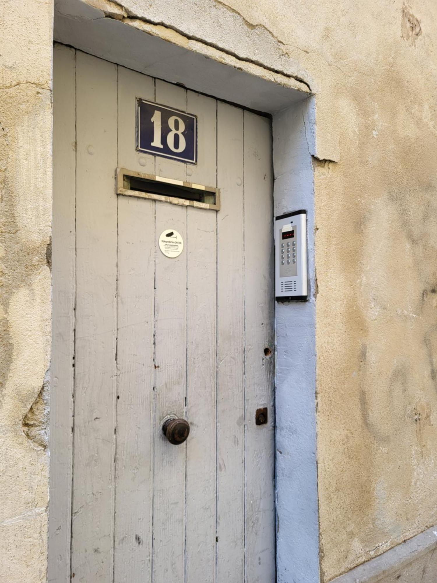 T2 Intra-Murros "Le Lavande" Avec Garage Avignon Bagian luar foto